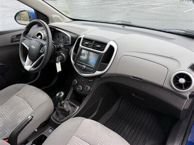 2017 Chevrolet Sonic LS Manual   - Photo 11 - Salem, OR 97317