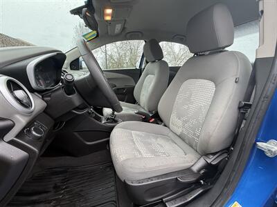 2017 Chevrolet Sonic LS Manual   - Photo 12 - Salem, OR 97317