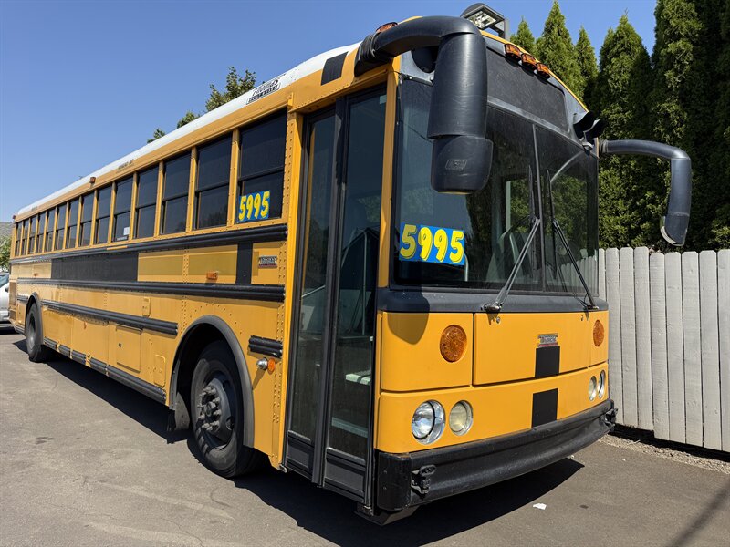 2008 THOMAS BUS - Photo 1 - Salem, OR 97317