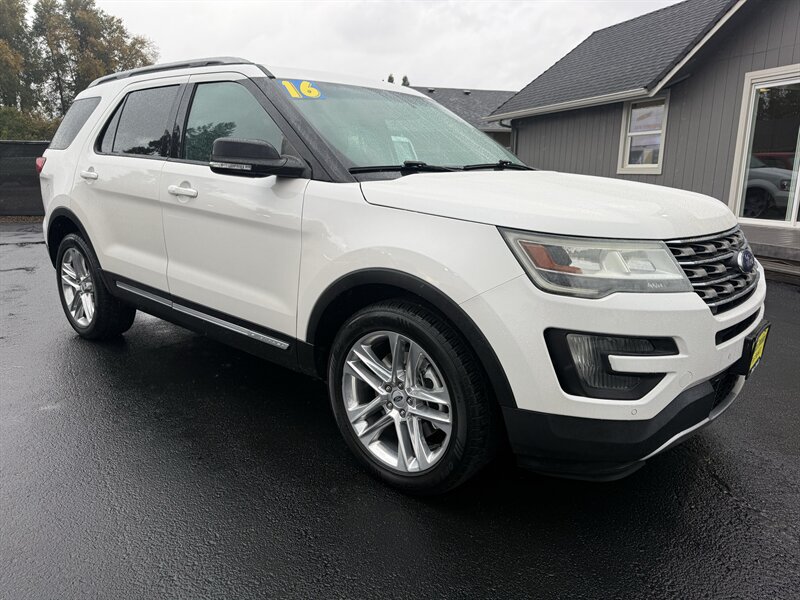2016 Ford Explorer XLT  