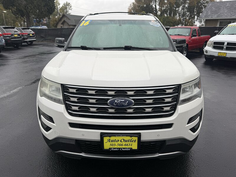 2016 Ford Explorer XLT  