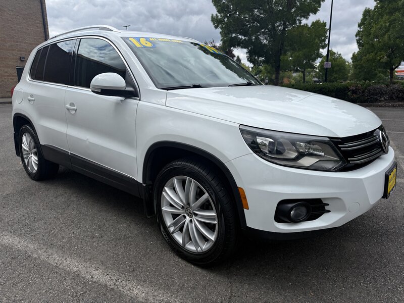 2016 Volkswagen Tiguan 2.0T SE 4Motion  