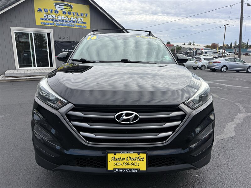 2016 Hyundai TUCSON SE  