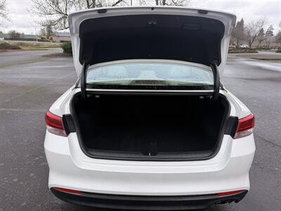 2016 Kia Optima LX   - Photo 17 - Salem, OR 97317