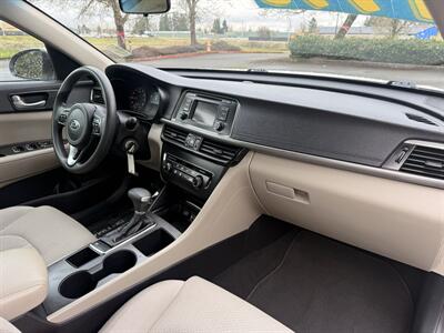 2016 Kia Optima LX   - Photo 12 - Salem, OR 97317