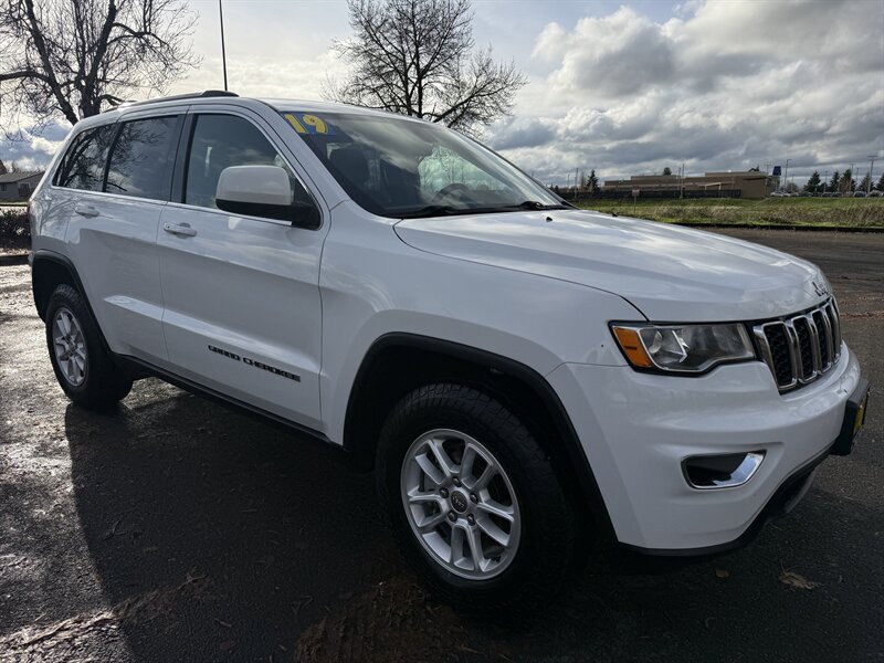 2019 Jeep Grand Cherokee Laredo E