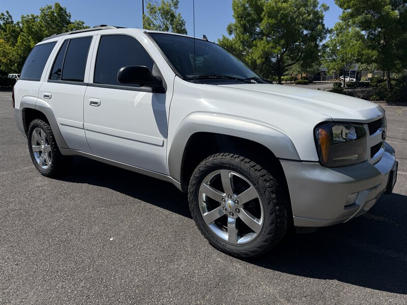 2008 Chevrolet Trailblazer's photo