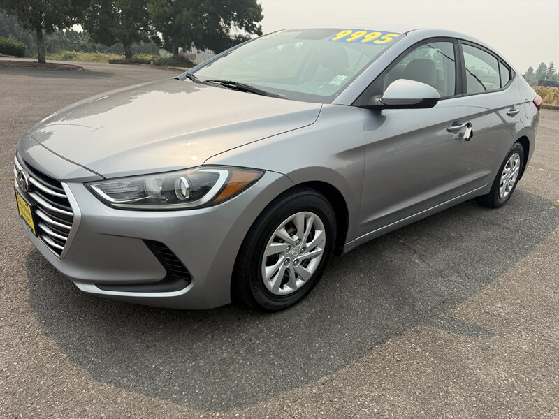 2017 Hyundai ELANTRA SE - Photo 3 - Salem, OR 97317