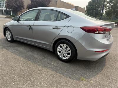 2017 Hyundai ELANTRA SE - Photo 5 - Salem, OR 97317