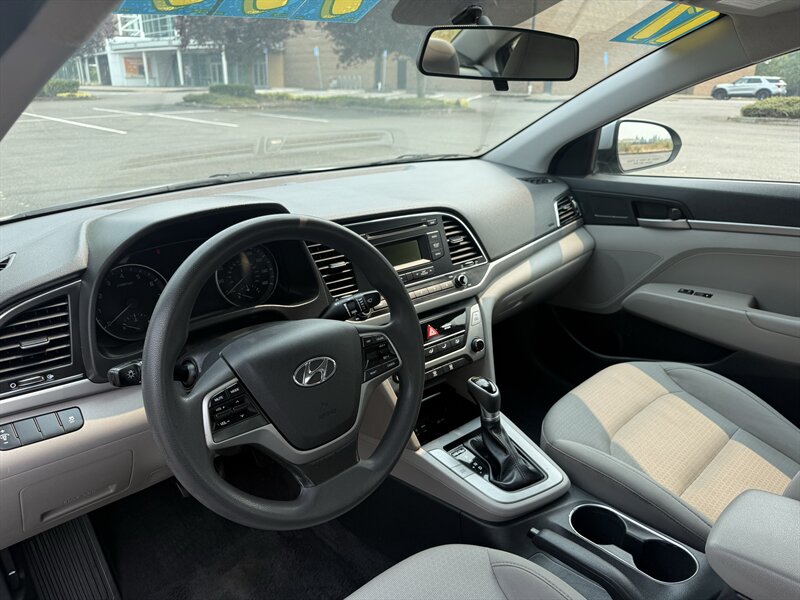 2017 Hyundai ELANTRA SE - Photo 9 - Salem, OR 97317