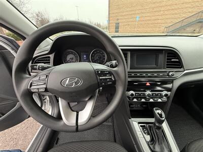 2020 Hyundai ELANTRA SE - Photo 8 - Salem, OR 97317