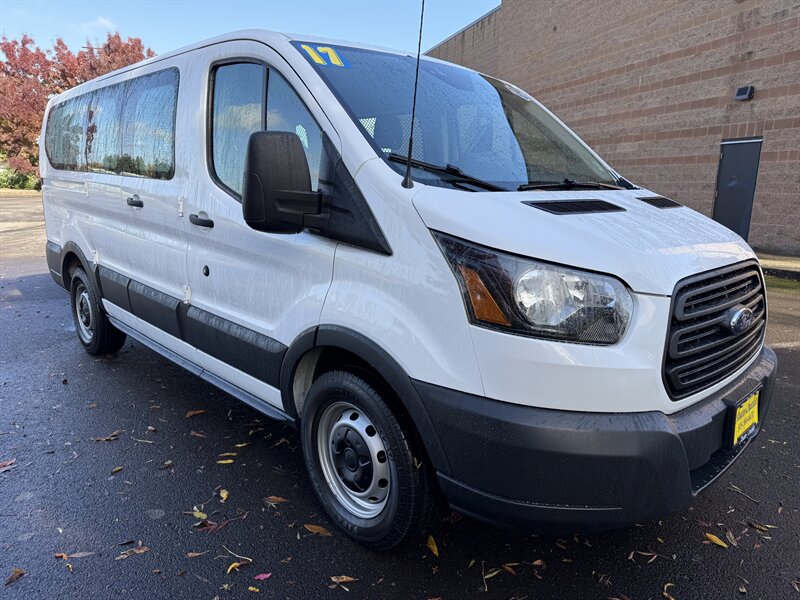 2017 Ford Transit 150 XL