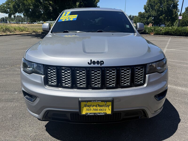 2017 Jeep Grand Cherokee Altitude  