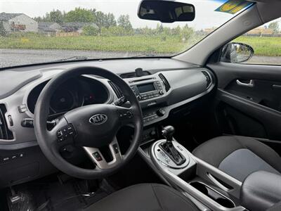 2016 Kia Sportage LX - Photo 9 - Salem, OR 97317