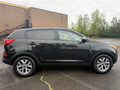 2016 Kia Sportage LX - Photo 8 - Salem, OR 97317