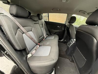 2016 Kia Sportage LX - Photo 14 - Salem, OR 97317