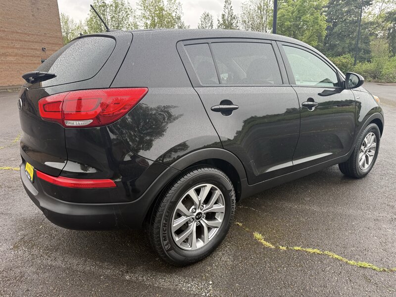 2016 Kia Sportage LX - Photo 7 - Salem, OR 97317