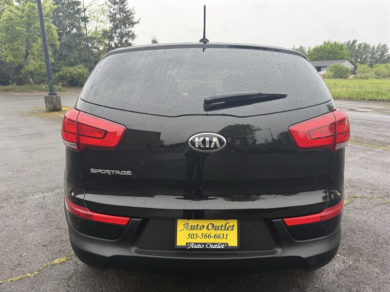 2016 Kia Sportage LX - Photo 6 - Salem, OR 97317