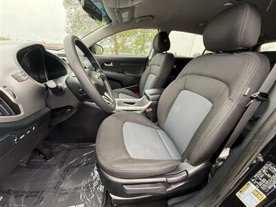 2016 Kia Sportage LX - Photo 12 - Salem, OR 97317