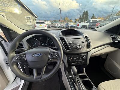 2018 Ford Escape SE   - Photo 9 - Salem, OR 97317