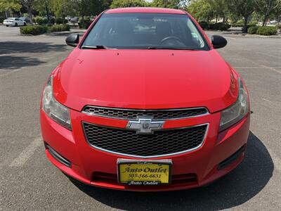 2014 Chevrolet Cruze LS Auto - Photo 2 - Salem, OR 97317