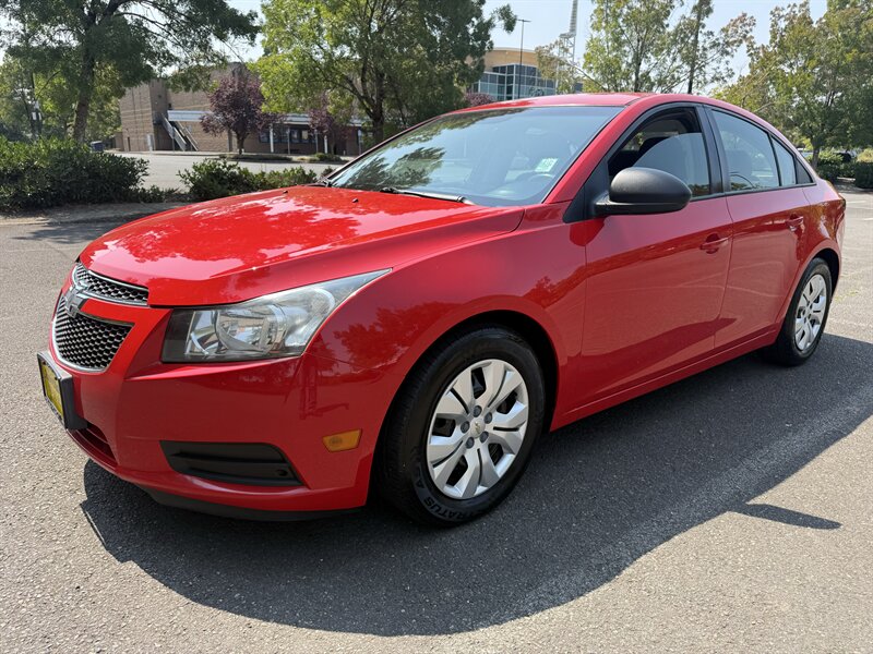 2014 Chevrolet Cruze LS Auto - Photo 3 - Salem, OR 97317