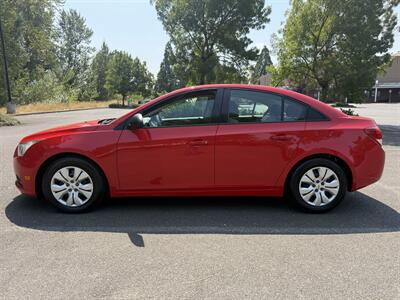 2014 Chevrolet Cruze LS Auto - Photo 4 - Salem, OR 97317
