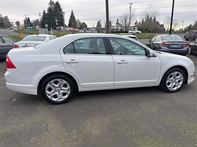 2011 Ford Fusion SE   - Photo 8 - Salem, OR 97317