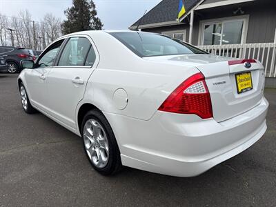 2011 Ford Fusion SE   - Photo 5 - Salem, OR 97317