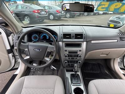 2011 Ford Fusion SE   - Photo 11 - Salem, OR 97317