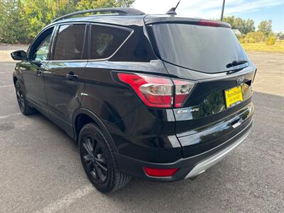 2018 Ford Escape SE   - Photo 4 - Salem, OR 97317