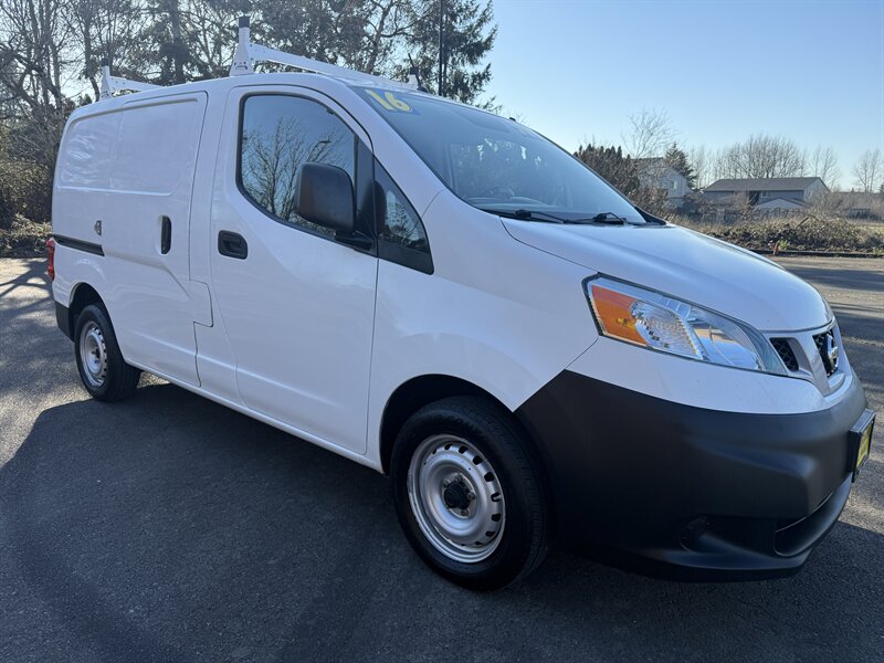 2016 Nissan nv200 van  