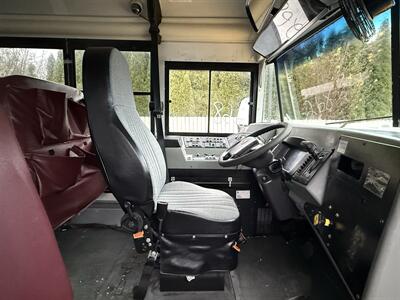 2009 BLUE BIRD VISON BUS   - Photo 6 - Salem, OR 97317