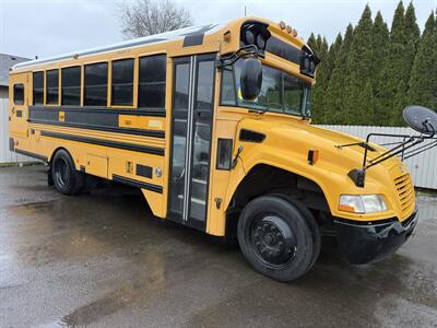 2009 BLUE BIRD VISON BUS   - Photo 2 - Salem, OR 97317
