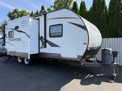 2016 FOREST RIVER WILDWOOD Travel trailer  T23RBS - Photo 2 - Salem, OR 97317