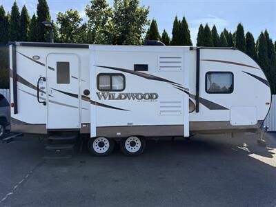 2016 FOREST RIVER WILDWOOD Travel trailer  T23RBS - Photo 1 - Salem, OR 97317