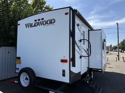 2016 FOREST RIVER WILDWOOD Travel trailer  T23RBS - Photo 3 - Salem, OR 97317