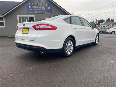 2015 Ford Fusion S   - Photo 5 - Salem, OR 97317