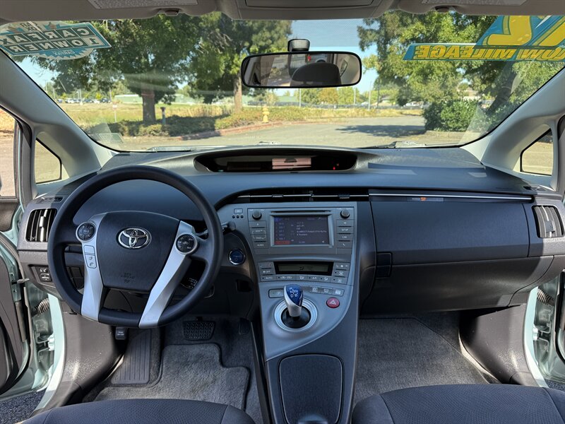 2012 Toyota Prius Two photo 11