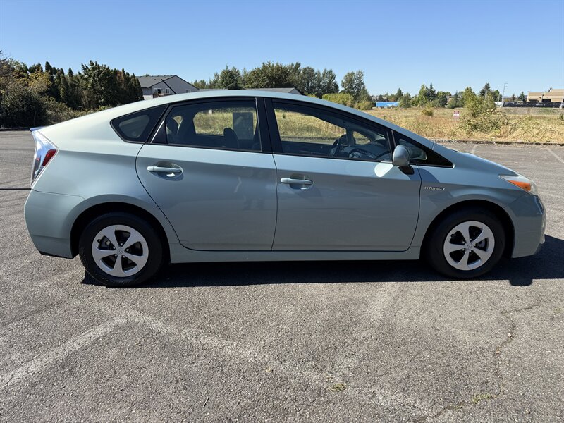 2012 Toyota Prius Two photo 8