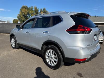 2018 Nissan Rogue SV   - Photo 4 - Salem, OR 97317