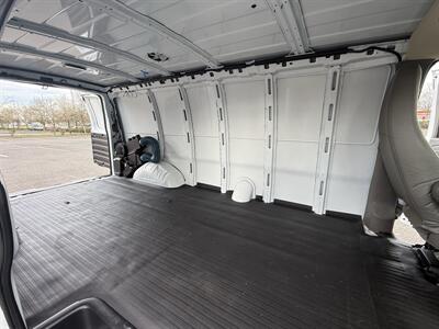 2014 Chevrolet Express 3500   - Photo 16 - Salem, OR 97317