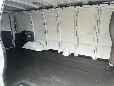 2014 Chevrolet Express 3500 155 WB   - Photo 9 - Salem, OR 97317