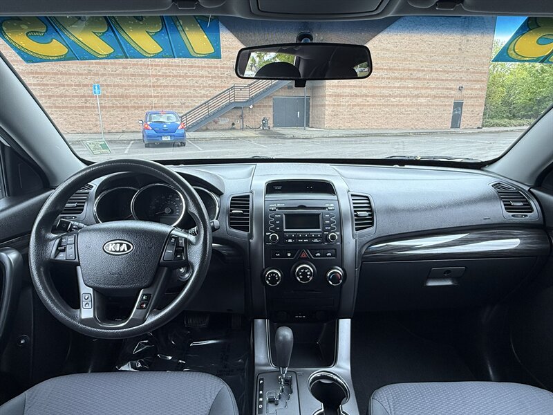 2013 Kia Sorento LX - Photo 10 - Salem, OR 97317