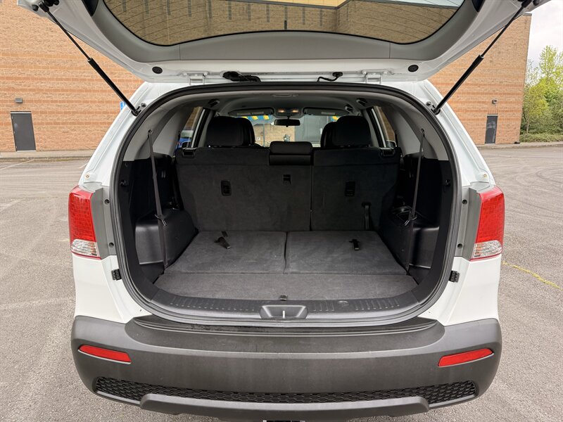2013 Kia Sorento LX - Photo 18 - Salem, OR 97317