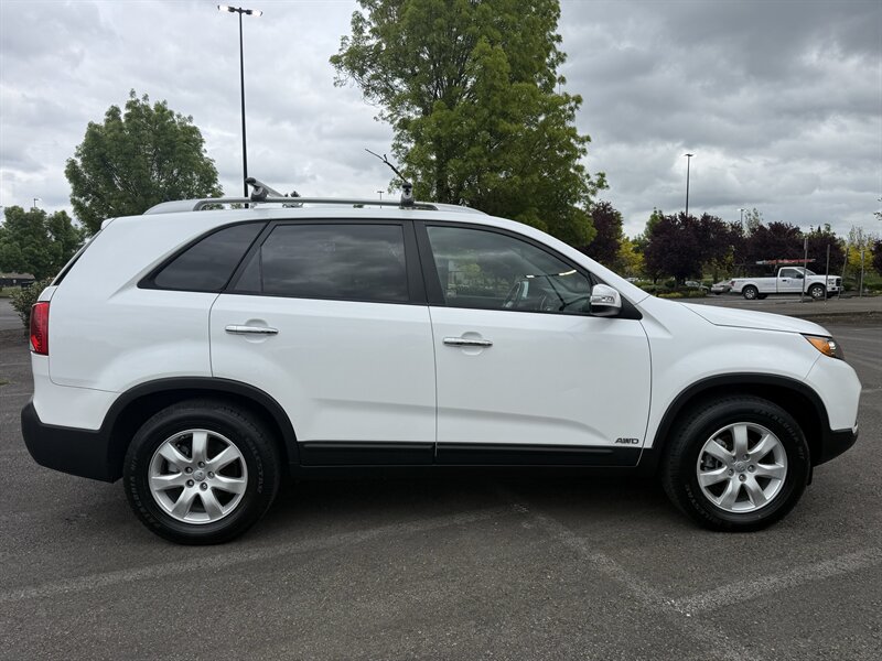 2013 Kia Sorento LX - Photo 8 - Salem, OR 97317