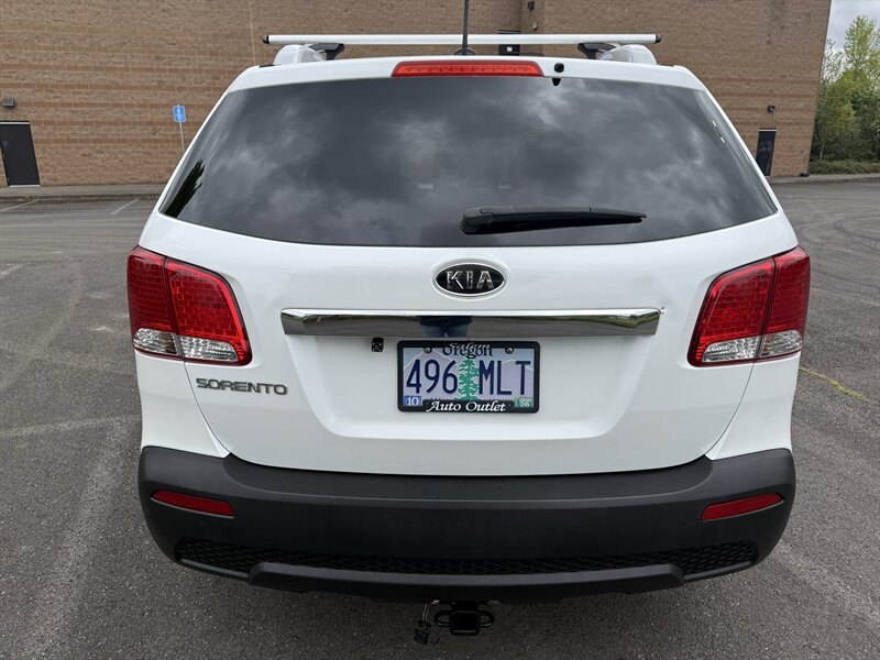 2013 Kia Sorento LX - Photo 6 - Salem, OR 97317