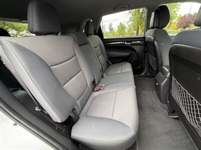 2013 Kia Sorento LX - Photo 14 - Salem, OR 97317