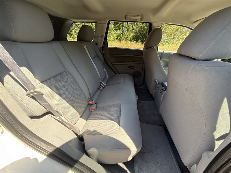 2005 Jeep Grand Cherokee Laredo - Photo 15 - Salem, OR 97317