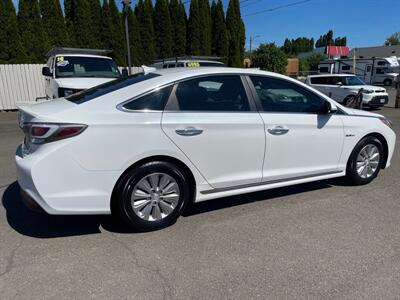 2016 Hyundai SONATA Hybrid SE   - Photo 8 - Salem, OR 97317